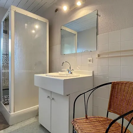 度假居 Maison De Village Independante Avec Cour Fermee Et Garage - Proche Sites Medievaux Et Nature - Fr-1-582-61 *