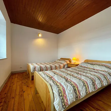 Maison De Village Independante Avec Cour Fermee Et Garage - Proche Sites Medievaux Et Nature - Fr-1-582-61