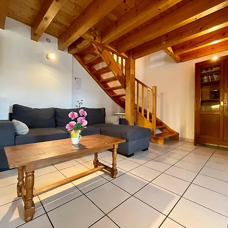 Maison De Village Independante Avec Cour Fermee Et Garage - Proche Sites Medievaux Et Nature - Fr-1-582-61 Holiday home Saint-Pierre-Duchamp